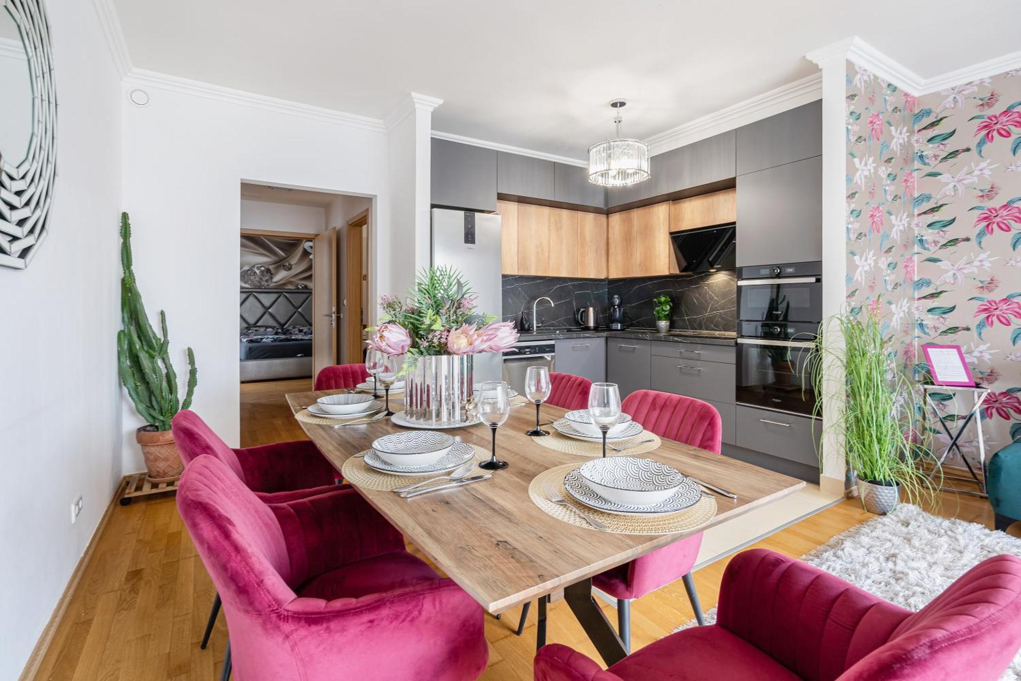 Four Bedrooms Luxury Design Apartment At Fashion Street Apartment Budapest