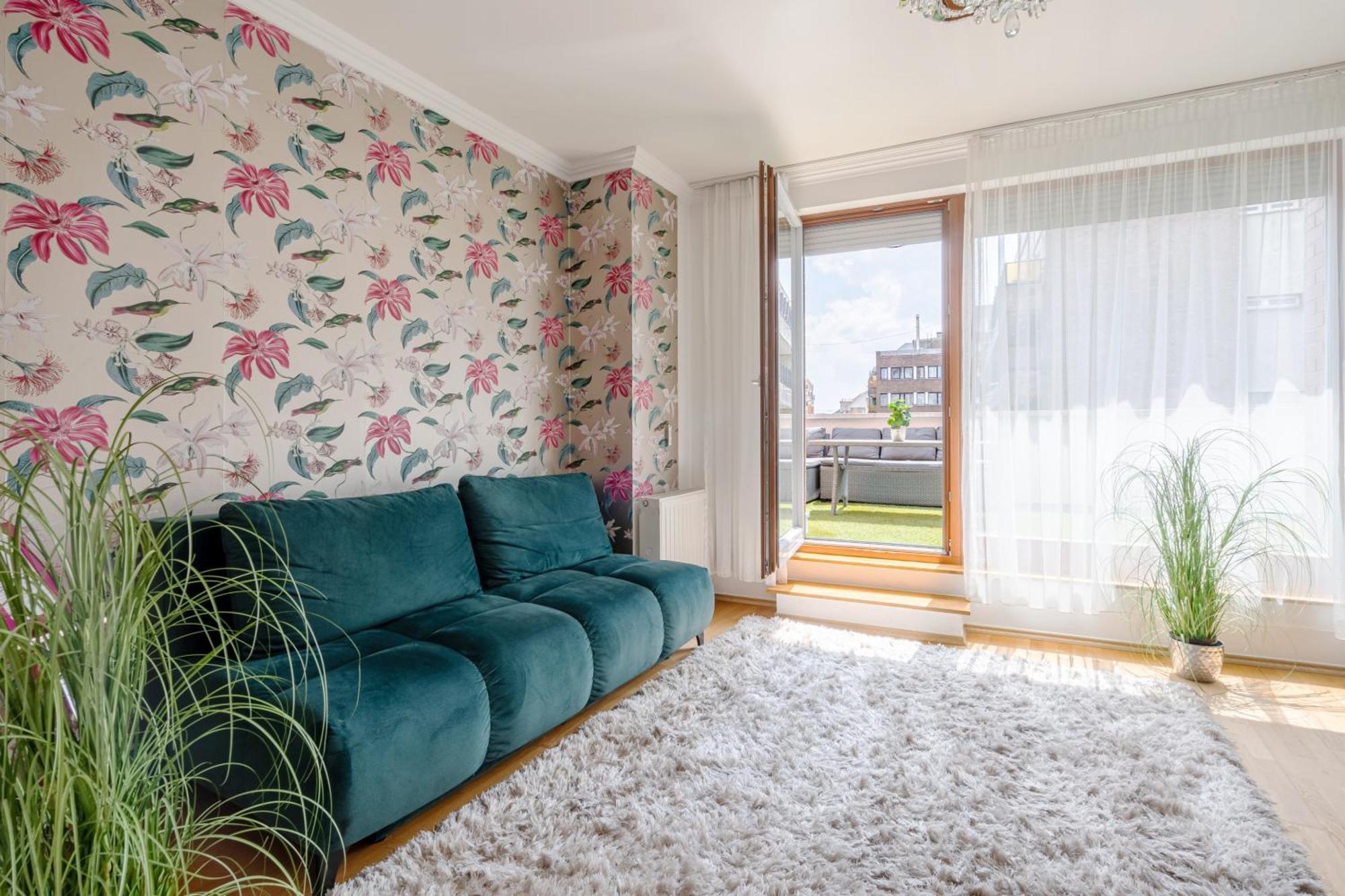 Four Bedrooms Luxury Design Apartment At Fashion Street