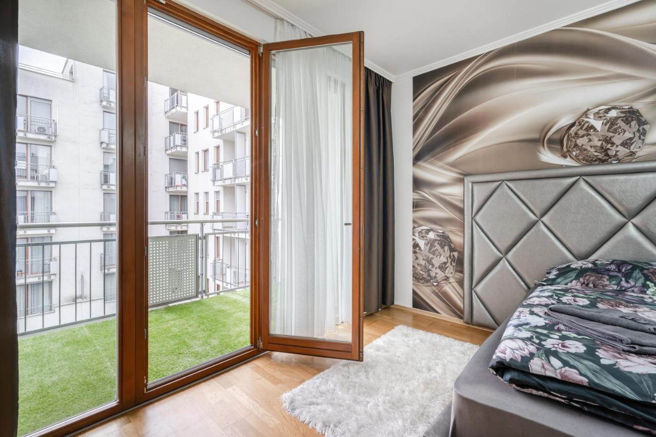 Apartmán Four Bedrooms Luxury Design Apartment At Fashion Street