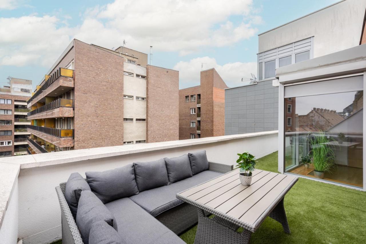 Four Bedrooms Luxury Design Apartment At Fashion Street