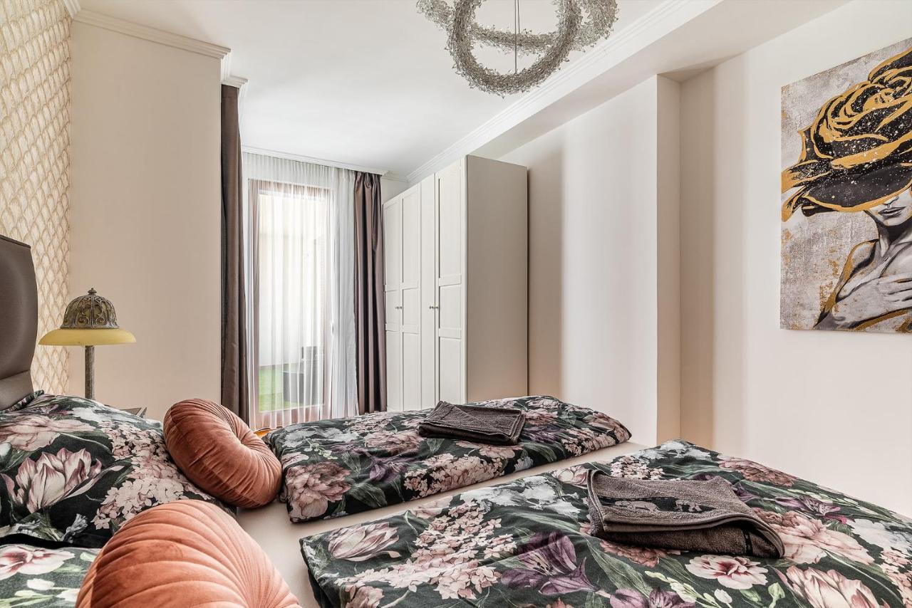 Four Bedrooms Luxury Design Apartment At Fashion Street Apartmán *