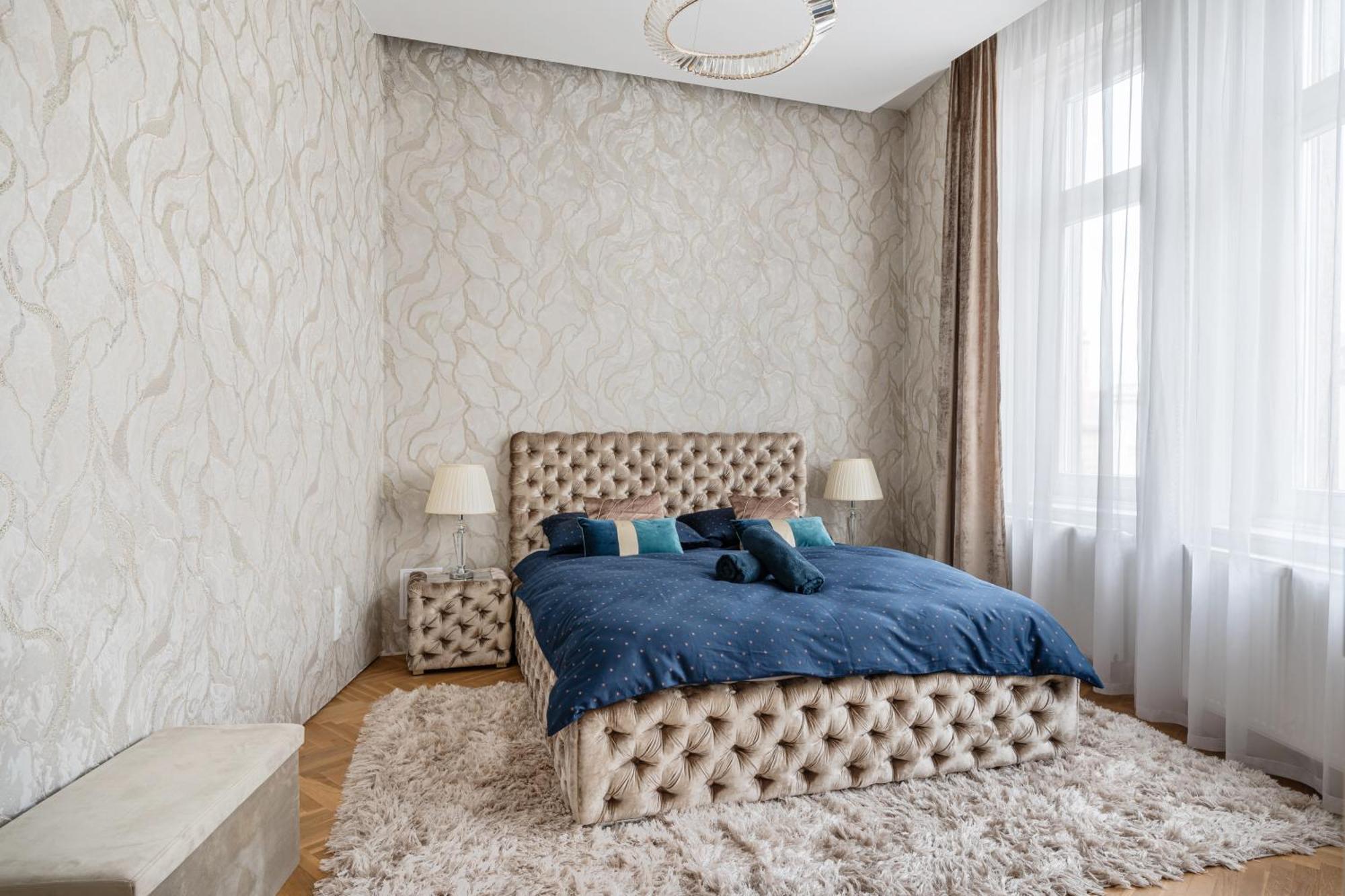 Four Bedrooms Luxury Design Apartment At Fashion Street *