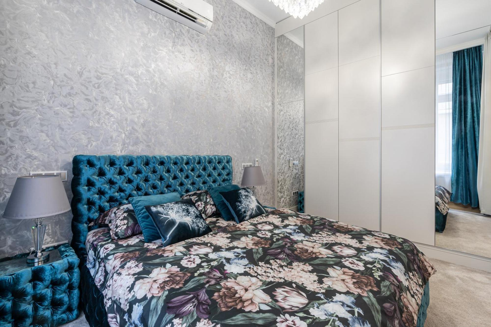 Four Bedrooms Luxury Design Apartment At Fashion Street